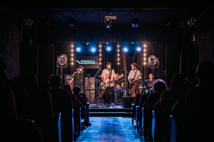 279355318_5322766711077270_1458835857558015829_n