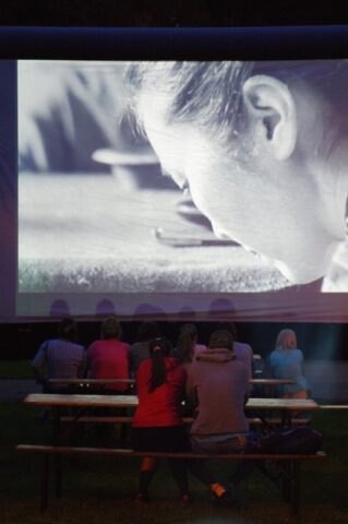 Letnie_Kino_Plenerowe_1