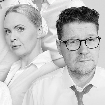 Fragment plakatu promującego spektakl "Inteligenci"