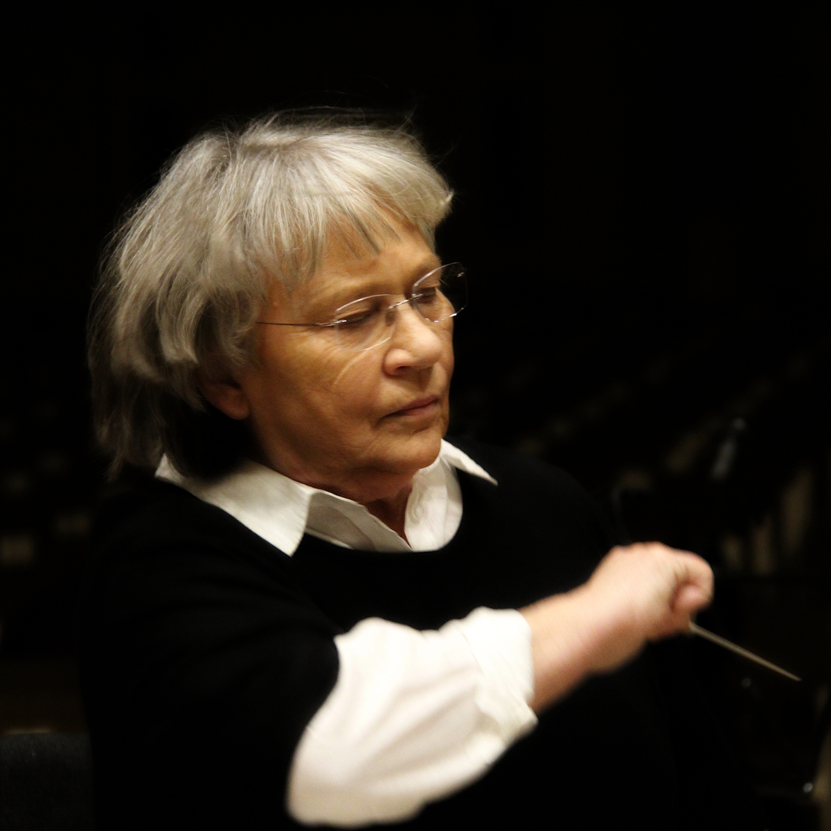 Zdjęcie: dyrygentka Agnieszka Duczmal