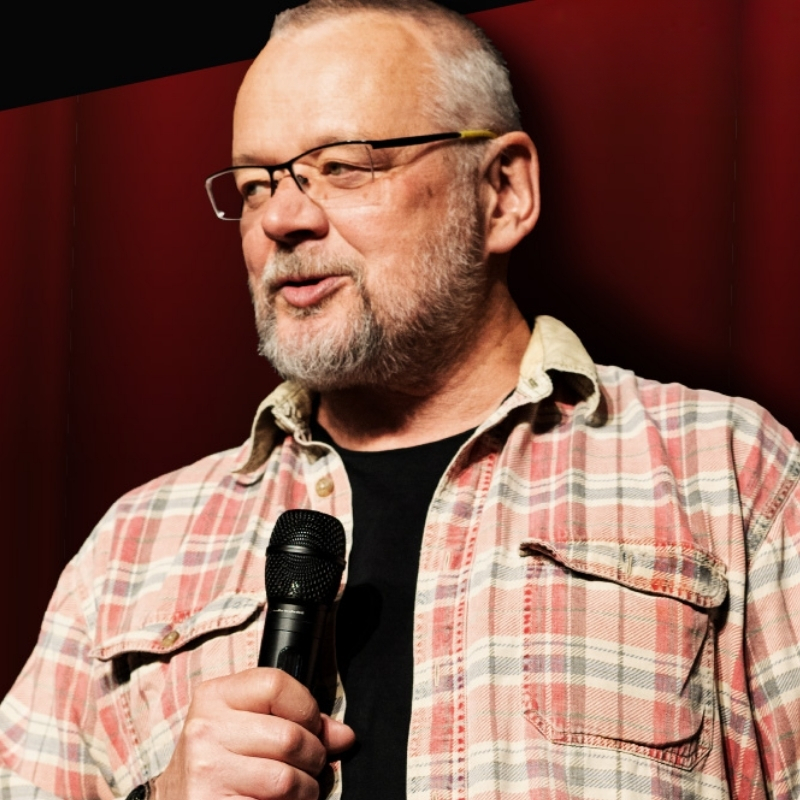 Ikona promująca stand-up Piotra Bałtroczyka