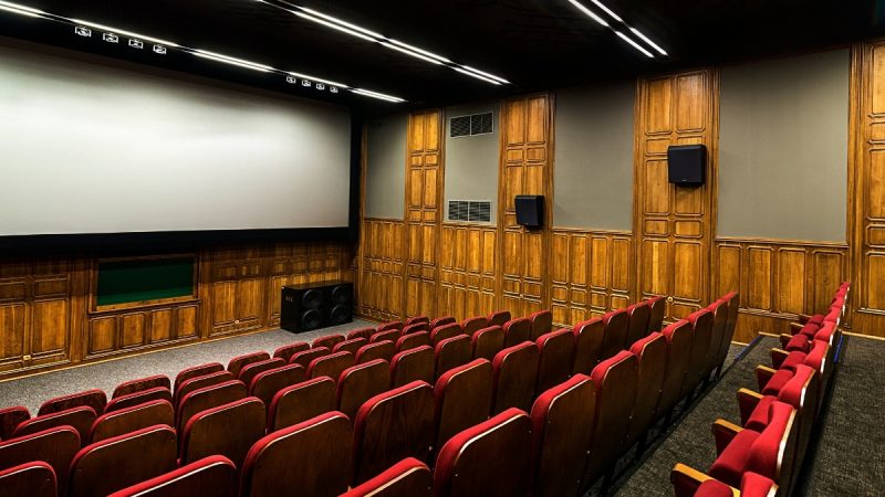 Zdjęcia Sali Kina Kadr z widokiem od lewej strony