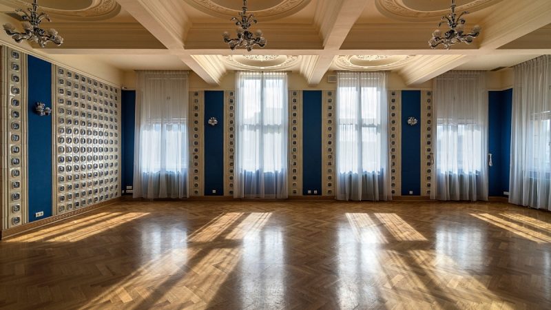 Zdjęcie Sali Agora Średnia z fragmentem majoliki