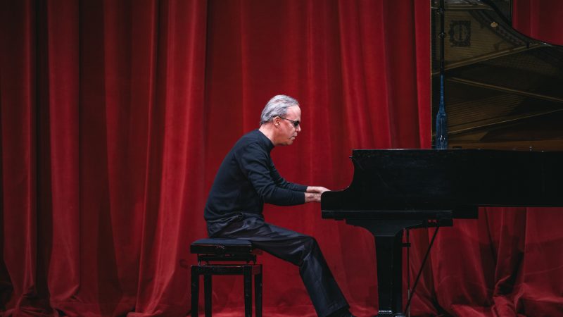 niewidomy pianista koncert 18 październik