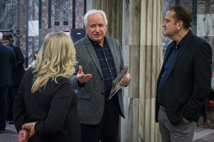 zdjecia_wernisaż_palac_w_działaniucz1 (27)