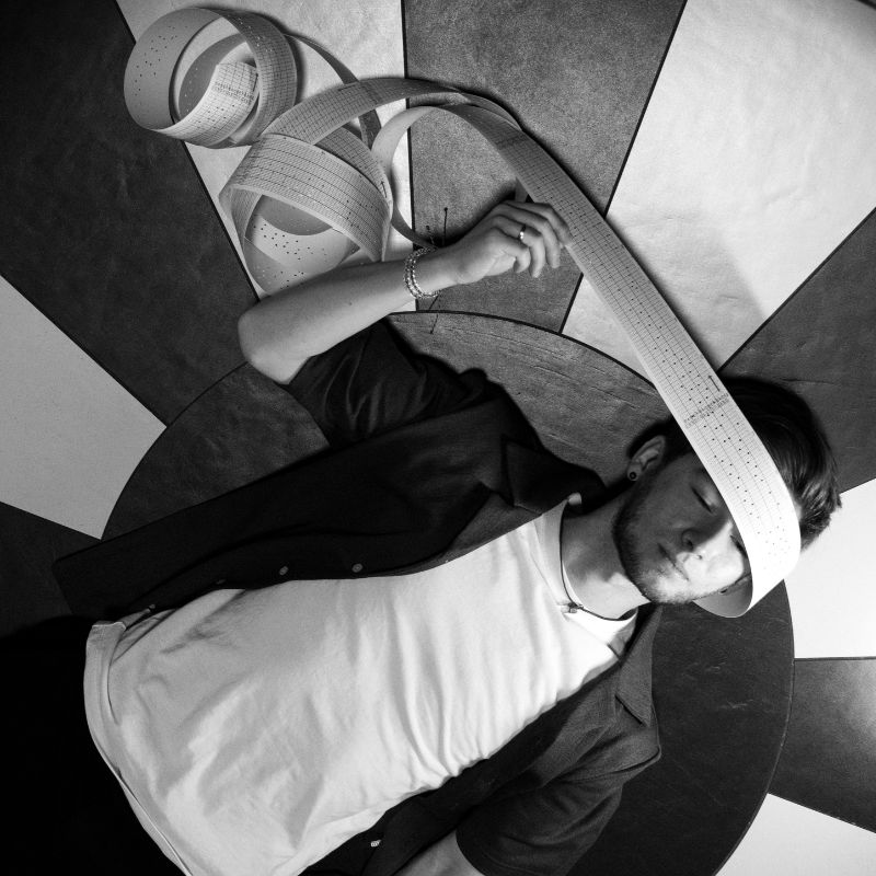 Fragment zdjęcia promującego koncert Piotra Paduszyńskiego