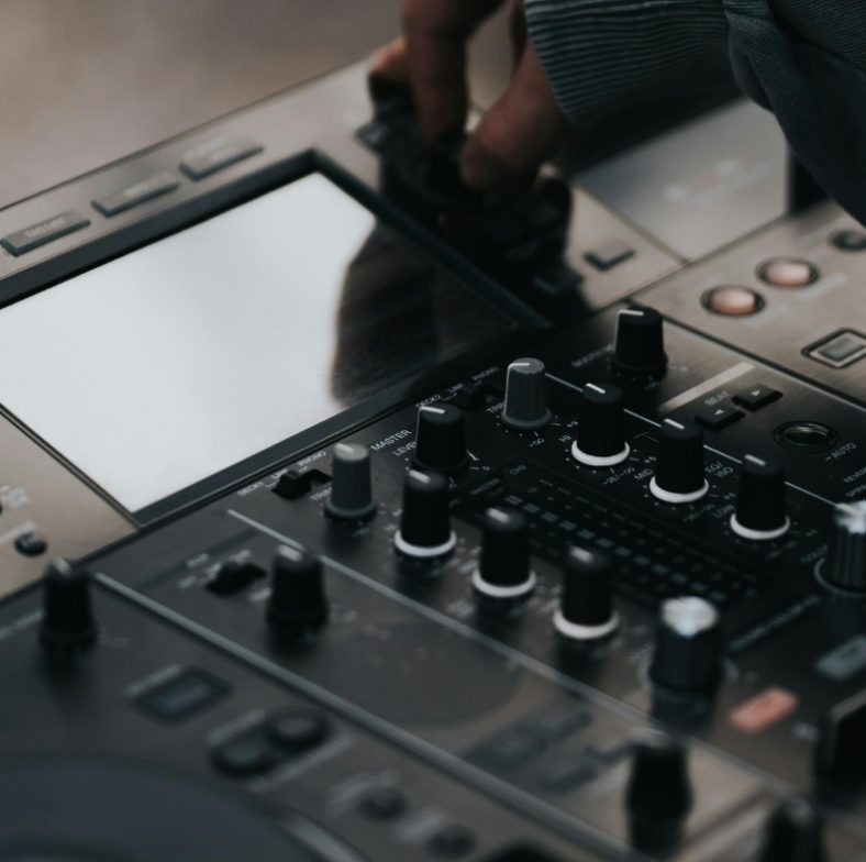 zdjęcie do ogłoszenia o naborze na stanowisko akustyka akustyczki