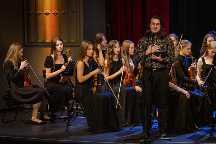 003 - Koncert na Młodość-Chór i Orkiestrę
