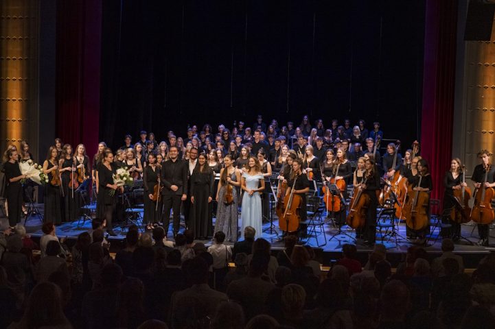 038 - Koncert na Młodość-Chór i Orkiestrę