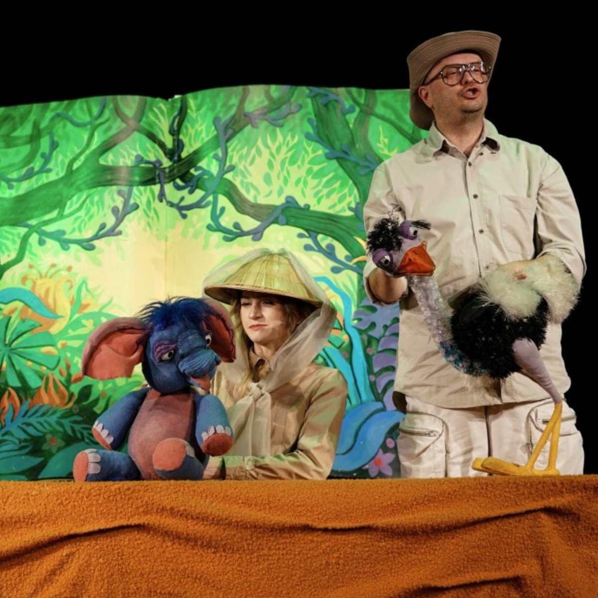 zdjęcie promujące spektakl dla dzieci takie sobie bajeczki