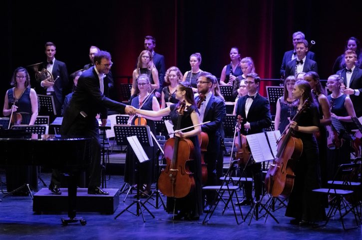 004 - Dąbrowianin w Paryżu-koncert