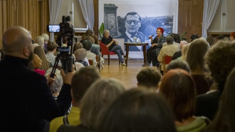 Dama z batutą (2)